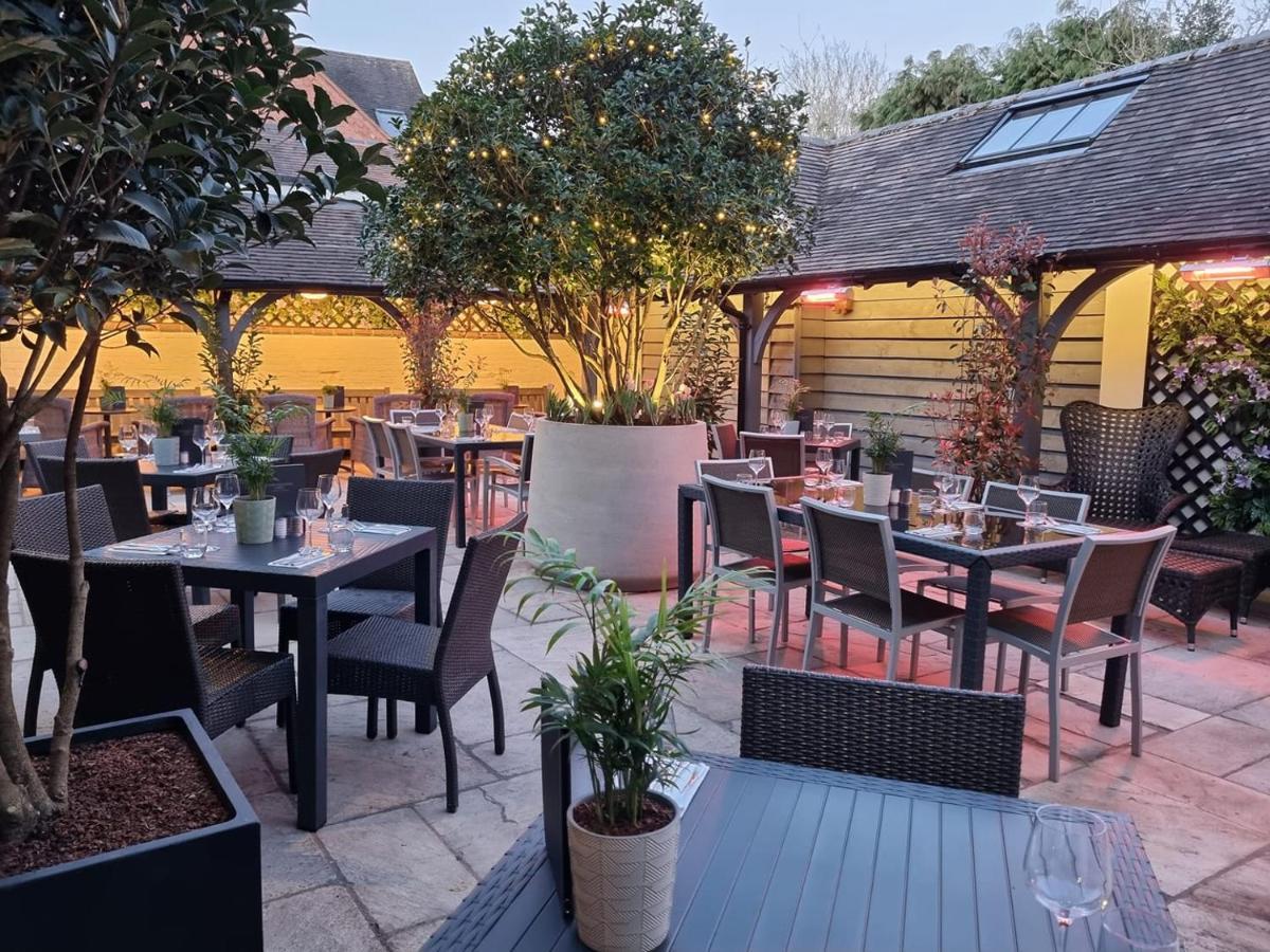 The Lion Hotel Brewood Ngoại thất bức ảnh